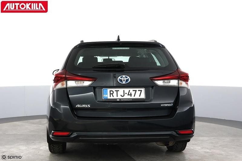 Käytetty Toyota Auris Touring Sports Edition 99 HP (72 kW) 2017 Harmaa Farmari
