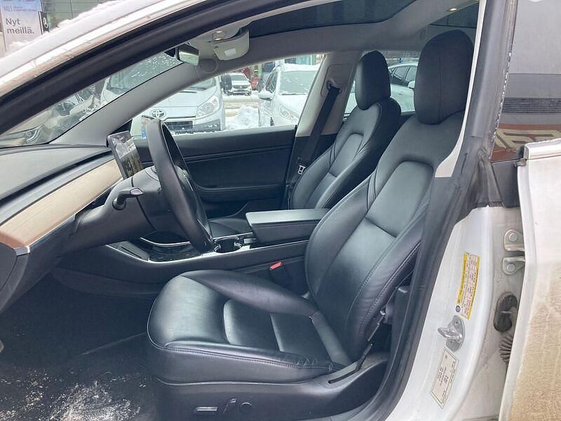 Käytetty Tesla Model 3 366 kW (498 HP) 2020 Sedan