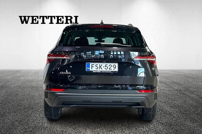 Uusi Skoda Karoq Selection 150 HP (110 kW) 2025 Musta Katumaasturi