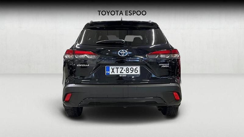 Käytetty Toyota Corolla Cross Edition 197 HP (144 kW) 2022 Katumaasturi