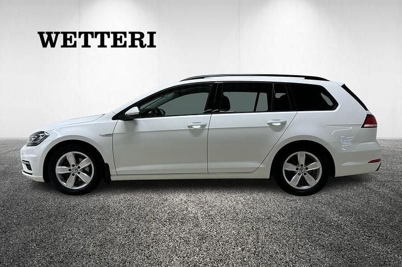 Käytetty VW Golf VII Comfortline 131 HP (96 kW) 2019 Valkoinen Farmari