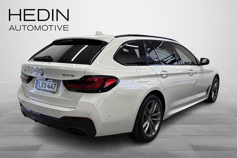 Käytetty BMW 530e M Sport 292 HP (214 kW) 2021 Valkoinen Farmari