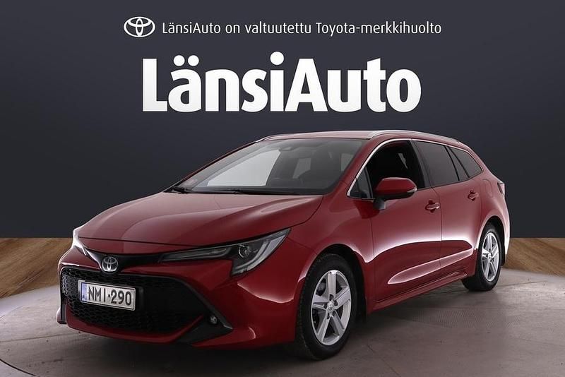 Käytetty Toyota Corolla Edition 122 HP (89 kW) 2022 Punainen Farmari