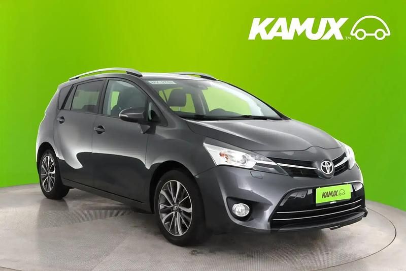 Hopea / harmaa Käytetty 2016 Toyota Verso Executive Tila-auto | 16 490 € (Perustarjous) - Kuva 1/4