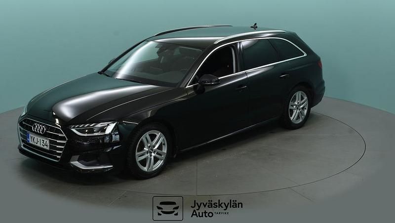 Käytetty Audi A4 Advanced 190 HP (139 kW) 2020 Musta Farmari