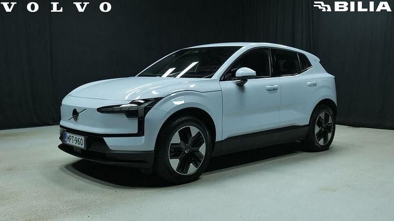 Käytetty Volvo EX30 Core 200 kW (272 HP) 2024 Katumaasturi