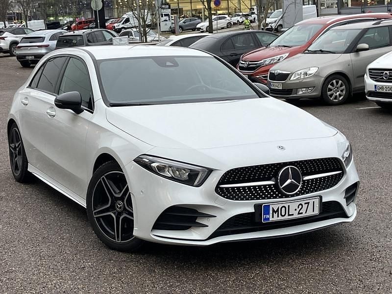 Käytetty 2023 Mercedes A220 Business Viistoperä | 34 900 € - Kuva 1/4