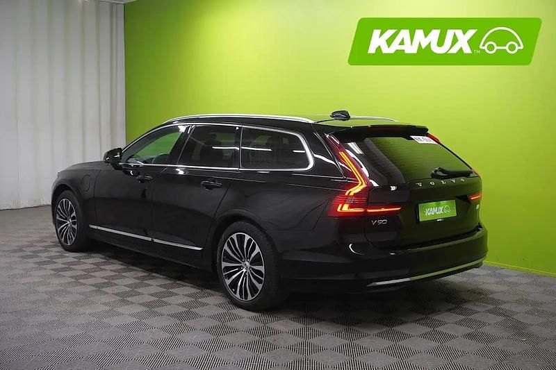 Käytetty Volvo V90 Core 253 HP (186 kW) 2023 Musta Farmari