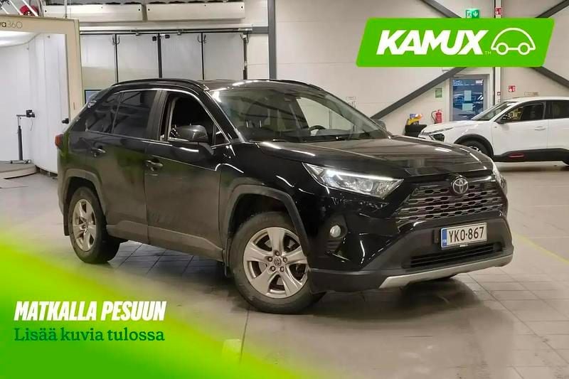 Musta Käytetty 2019 Toyota RAV4 Multidrive S Katumaasturi | 26 400 € (Perustarjous) - Kuva 1/4
