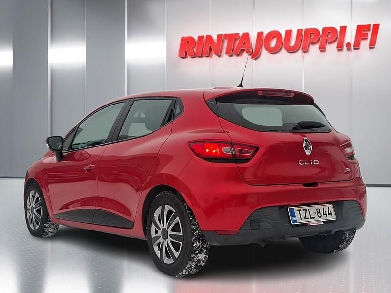 Käytetty Renault Clio IV 90 HP (66 kW) 2014 Punainen Viistoperä