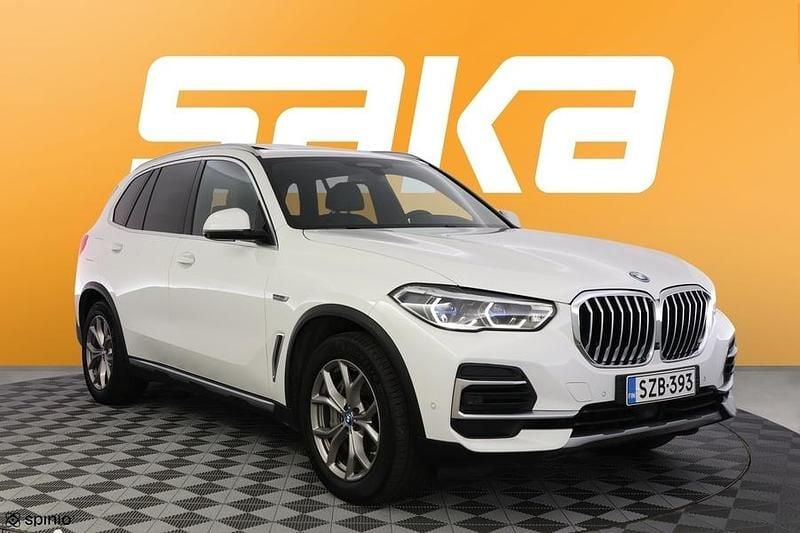 Käytetty 2022 BMW X5 Comfort Edition Katumaasturi | 49 900 € (Perustarjous) - Kuva 1/3