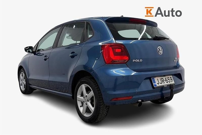Käytetty VW Polo Highline 110 HP (80 kW) 2015 Sininen Viistoperä