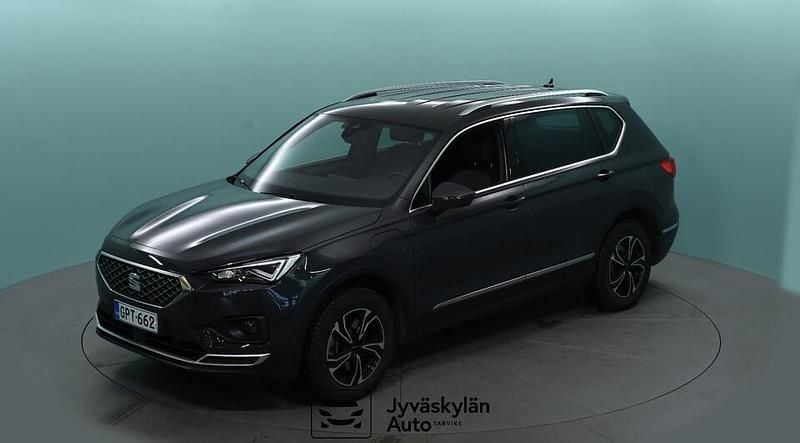 Käytetty Seat Tarraco Xperience 245 HP (180 kW) 2023 Harmaa Katumaasturi