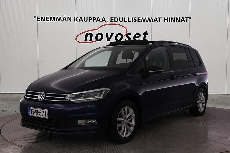 Sininen Käytetty 2016 VW Touran Comfortline Tila-auto | 12 770 € (Perustarjous) - Kuva 1/2