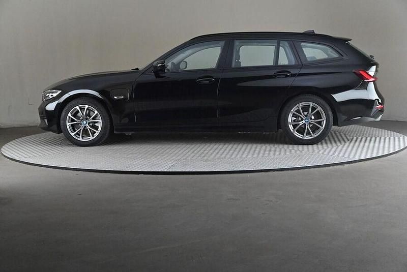 Käytetty BMW 320e Sport Line 204 HP (150 kW) 2021 Farmari