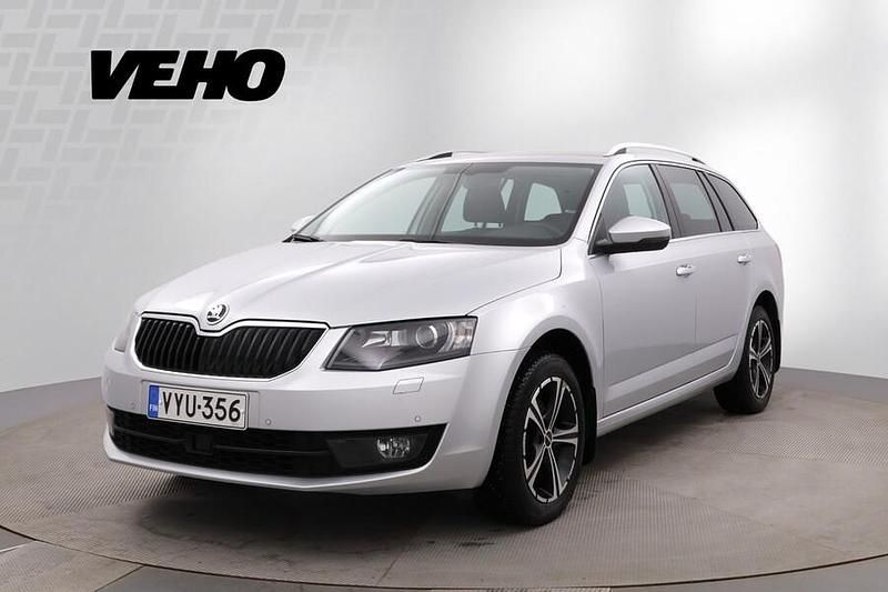 Harmaa Käytetty 2016 Skoda Octavia Style Farmari | 13 900 € (Perustarjous) - Kuva 1/4