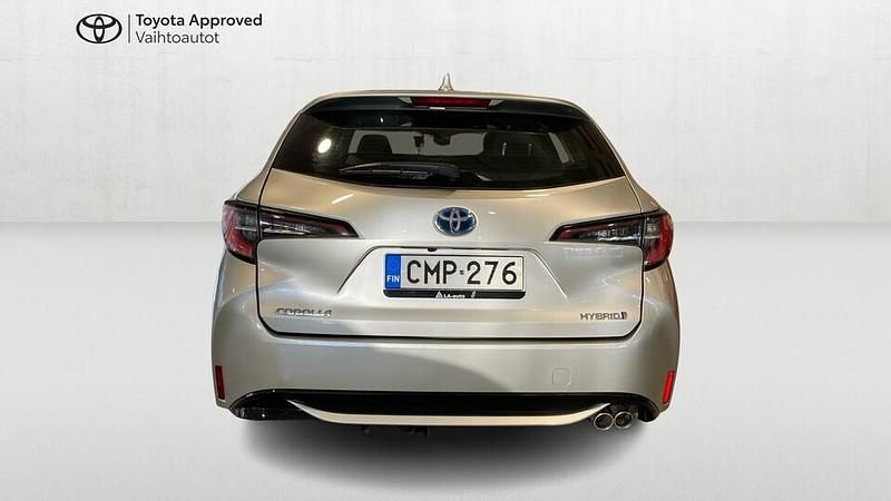 Käytetty Toyota Corolla Active 184 HP (135 kW) 2019 Hopea Farmari