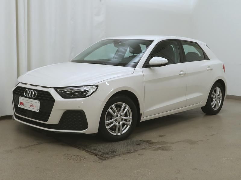 Valkoinen Käytetty 2019 Audi A1 Sportback Business Viistoperä | 19 900 € - Kuva 1/3
