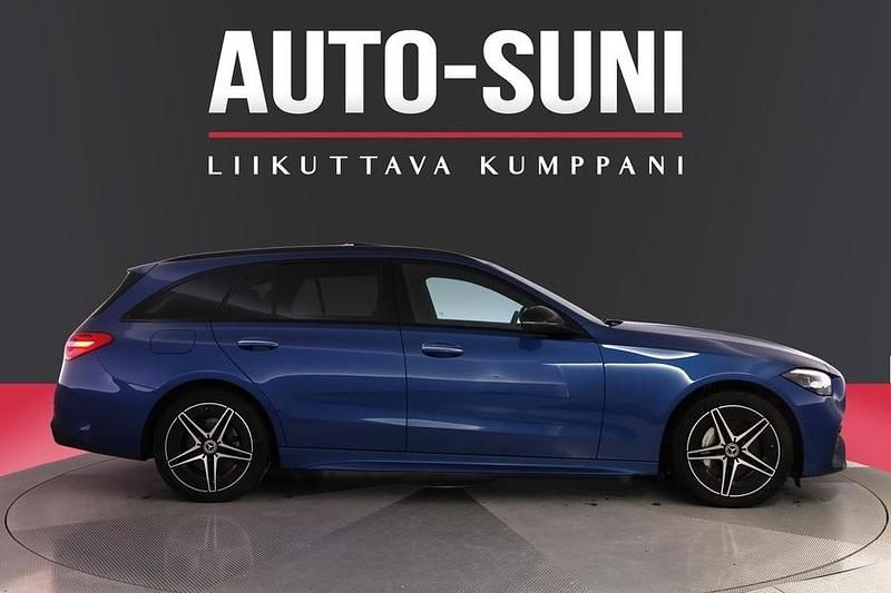 Käytetty Mercedes C300e AMG line 204 HP (150 kW) 2024 Sininen Farmari