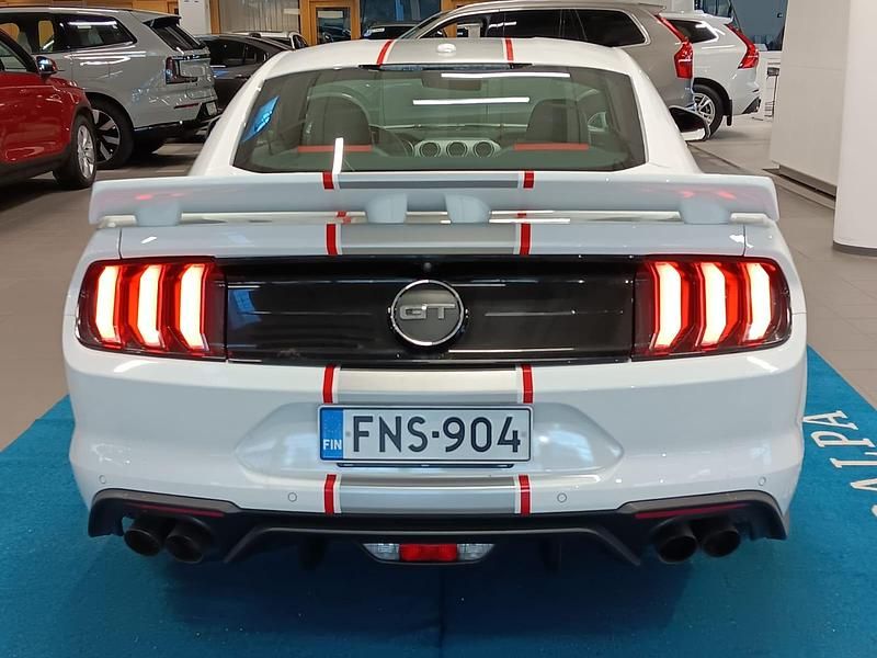 Käytetty Ford Mustang GT Fastback 450 HP (330 kW) 2019 Valkoinen Coupe - kaksiovinen