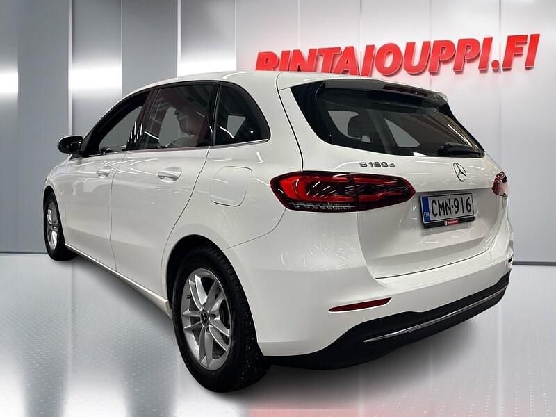 Käytetty Mercedes B180 Style 116 HP (85 kW) 2019 Tila-auto