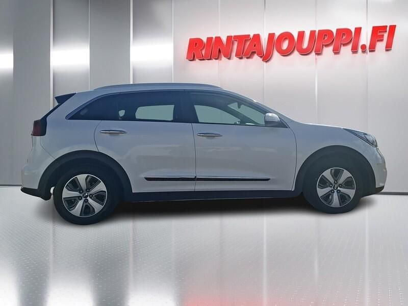 Käytetty Kia Niro EX 105 HP (77 kW) 2018 Valkoinen Katumaasturi