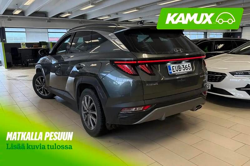 Käytetty Hyundai Tucson Premium 232 HP (170 kW) 2022 Hopea / harmaa Katumaasturi