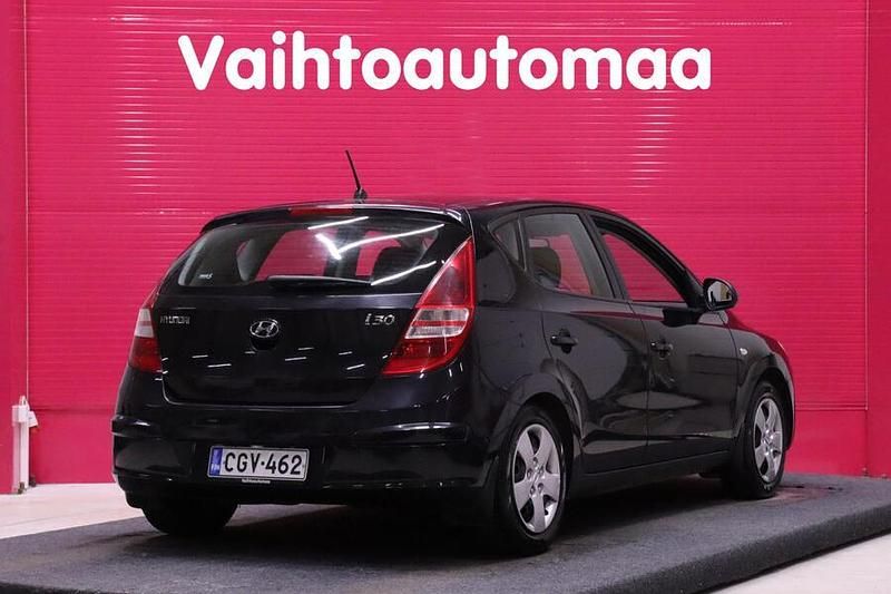 Käytetty Hyundai i30 Comfort 125 HP (91 kW) 2010 Katumaasturi
