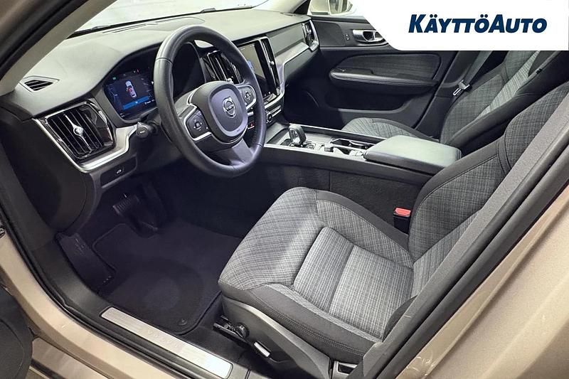 Käytetty Volvo V60 Business Edition 163 HP (119 kW) 2023 Bright dusk Farmari