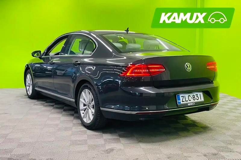 Käytetty VW Passat Highline 120 HP (88 kW) 2016 Hopea / harmaa Sedan