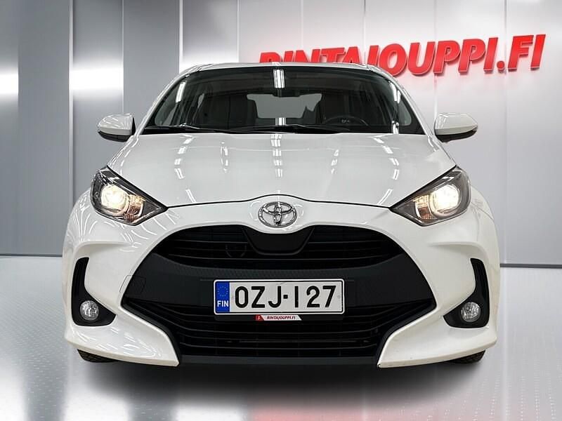 Käytetty Toyota Yaris Multidrive S 125 HP (91 kW) 2022 Valkoinen Viistoperä