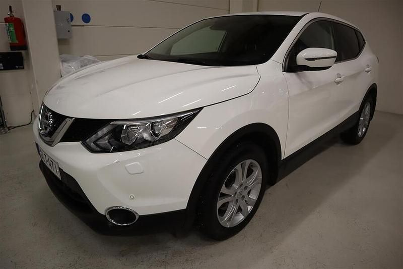 Valkoinen Käytetty 2015 Nissan Qashqai Acenta Katumaasturi | 9 700 € (Hieman kallis) - Kuva 1/4