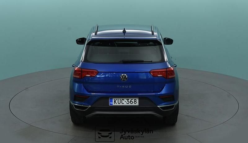 Käytetty VW T-Roc Style 150 HP (110 kW) 2021 Sininen Katumaasturi