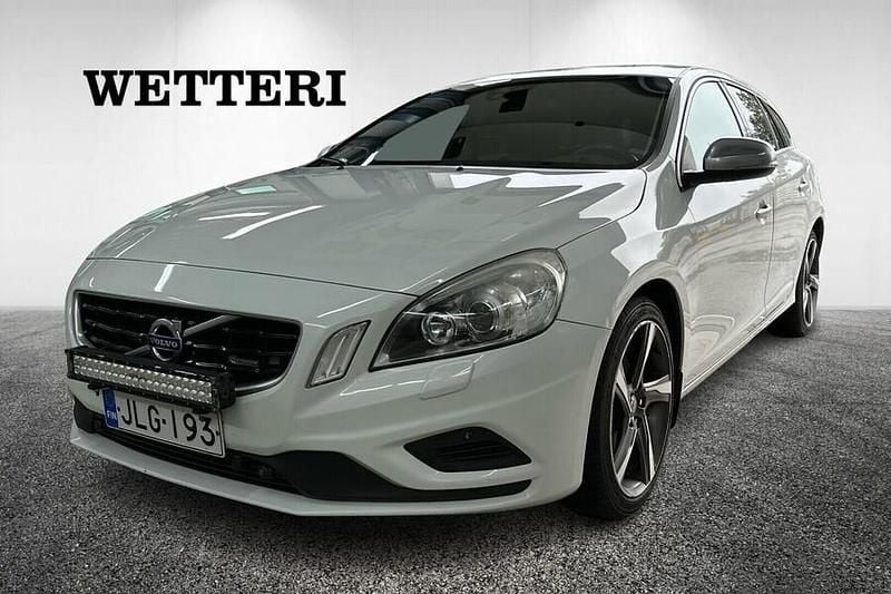 Käytetty 2011 Volvo V60 R-Design Farmari | 11 700 € (Kallis) - Kuva 1/4