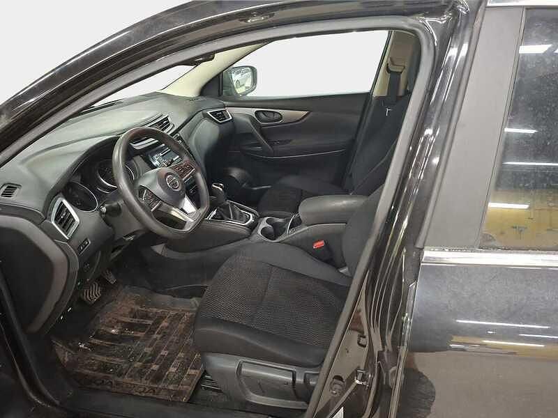 Käytetty Nissan Qashqai Visia 116 HP (85 kW) 2018 Katumaasturi