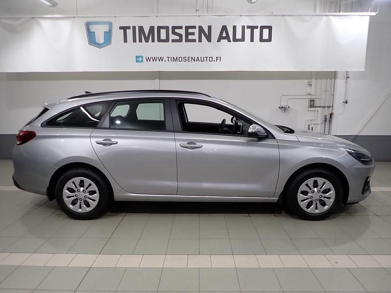 Käytetty Hyundai i30 Trend 157 HP (115 kW) 2015 Ruskea (beige) Farmari