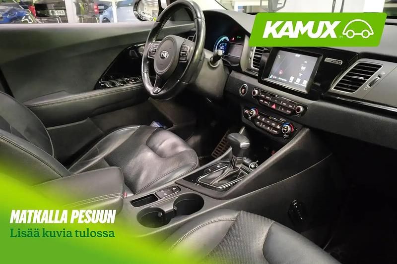 Käytetty Kia Niro EX 105 HP (77 kW) 2018 Hopea / harmaa Katumaasturi