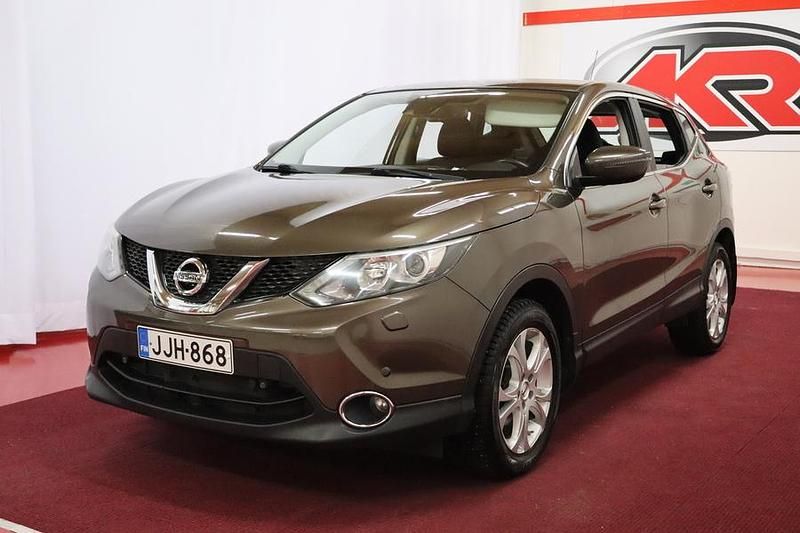 Käytetty Nissan Qashqai Acenta 116 HP (85 kW) 2015 Katumaasturi
