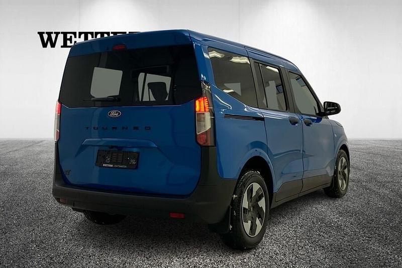 Uusi Ford Tourneo Courier Trend 100 kW (136 HP) 2025 Tila-auto