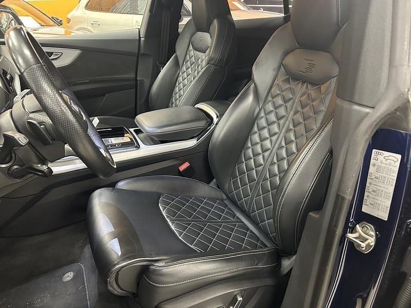 Käytetty Audi Q8 S-Line 462 HP (339 kW) 2021 Katumaasturi