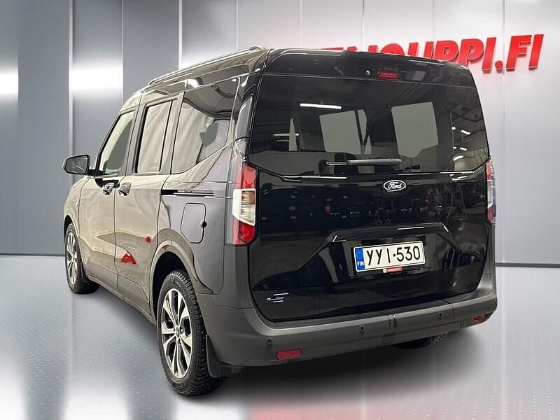 Uusi Ford Tourneo Courier Titanium 100 kW (136 HP) 2025 Musta Tila-auto