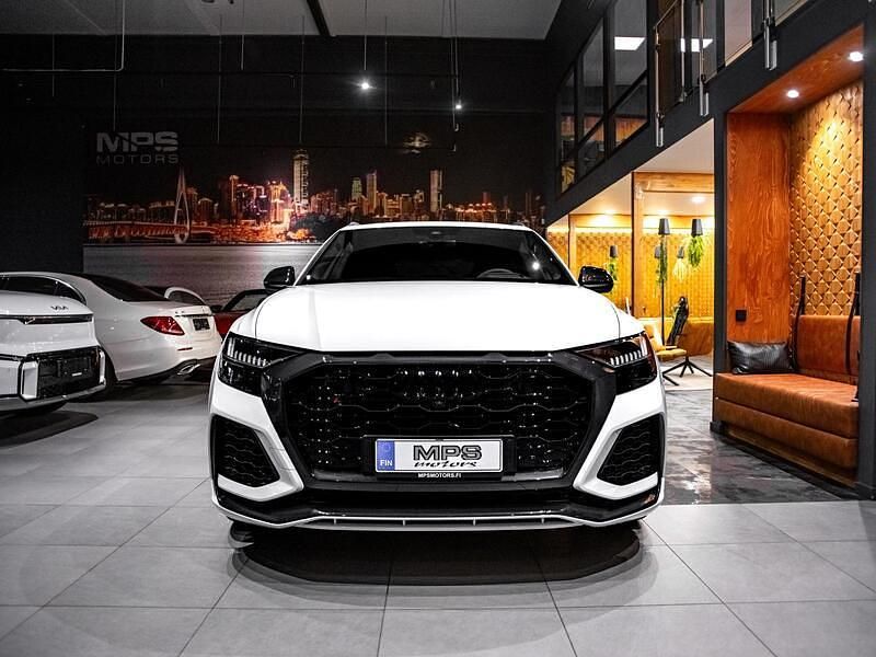 Käytetty Audi RS Q8 2020 Valkoinen Katumaasturi