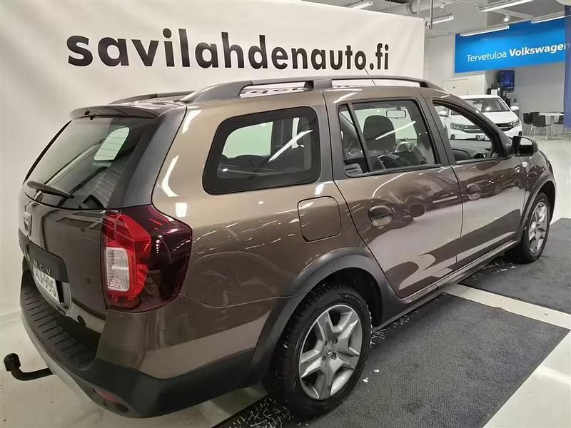 Käytetty Dacia Logan MCV Stepway 90 HP (66 kW) 2017 Ruskea Farmari