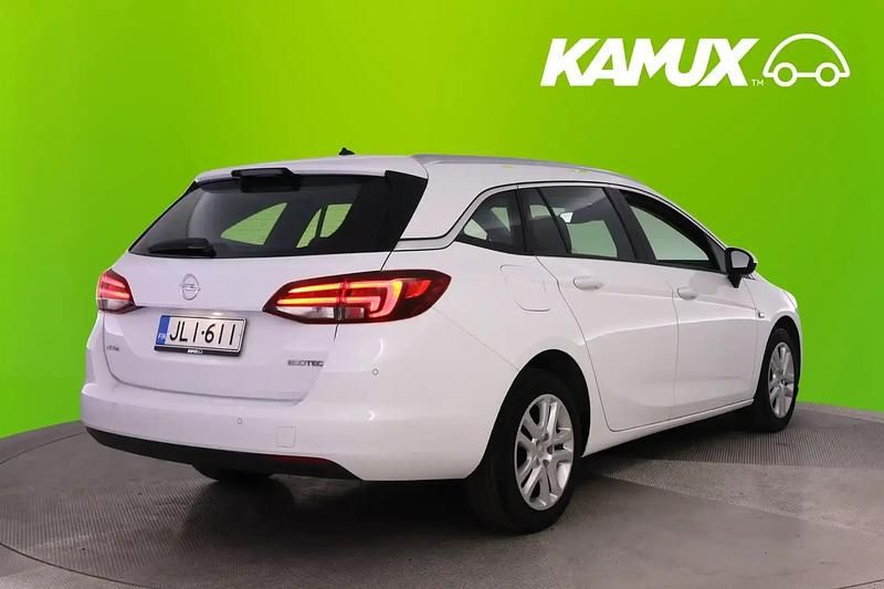 Käytetty Opel Astra Comfort 105 HP (77 kW) 2019 Valkoinen Farmari