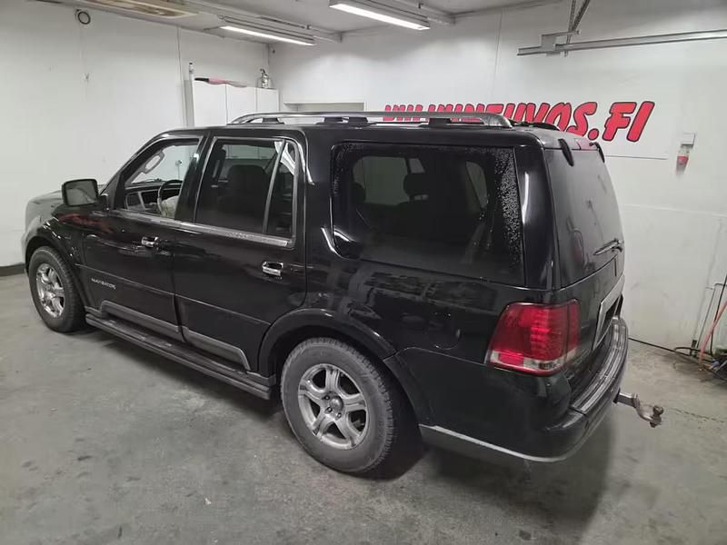 Käytetty Lincoln Navigator 2003 Katumaasturi