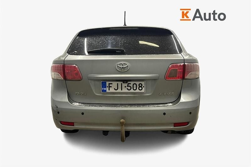 Käytetty Toyota Avensis Terra 132 HP (97 kW) 2009 Harmaa Farmari
