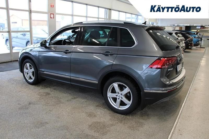 Käytetty VW Tiguan Highline 204 HP (150 kW) 2019 Harmaa Katumaasturi