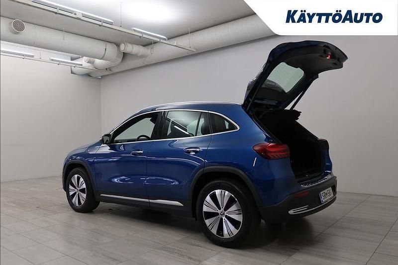 Käytetty Mercedes EQA300 167 kW (228 HP) 2025 Sininen Katumaasturi