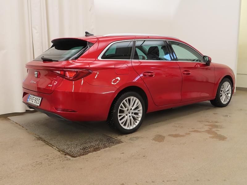Käytetty Seat Leon XCELLENCE 204 HP (150 kW) 2023 Punainen Farmari