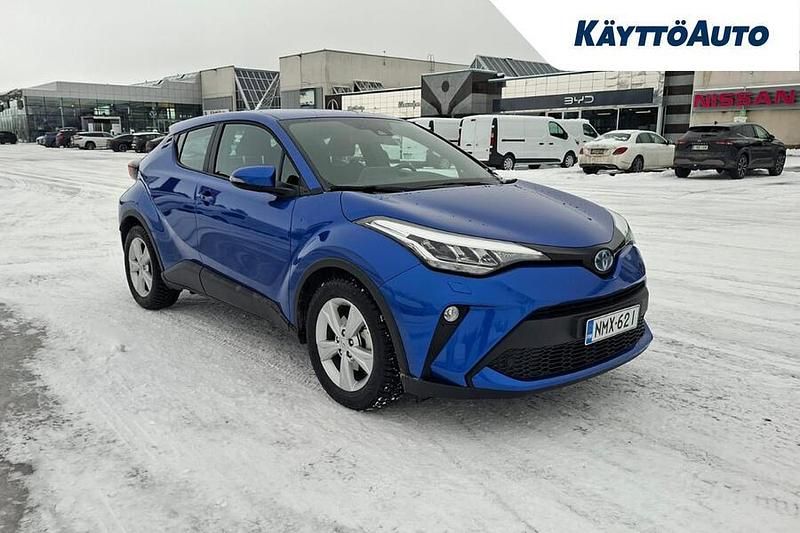 Käytetty Toyota C-HR Active 122 HP (89 kW) 2022 Sininen Katumaasturi